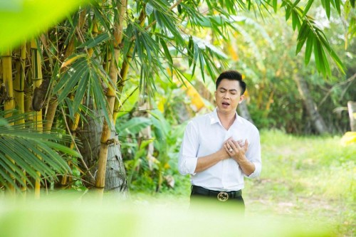 [Clip]Hồ Việt Trung lấy hàng triệu nước mắt khán giả với MV ‘Chỉ có mẹ mà thôi’