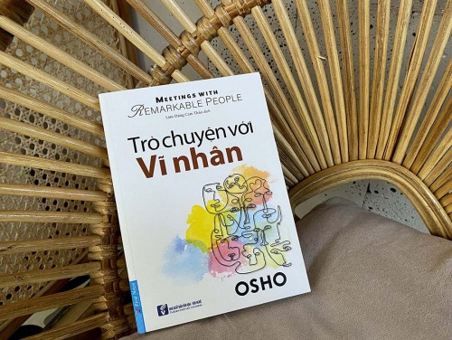 Đừng sống trong các sự kiện, hãy sống trong sự tỉnh thức, lời khuyên của OSho trong cuốn sách “Trò chuyện với vĩ nhân”