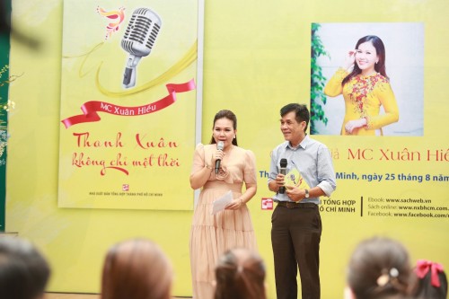 MC Xuân Hiếu chia sẻ hành trình đi khắp mọi nơi qua bút ký Thanh xuân không chỉ một thời