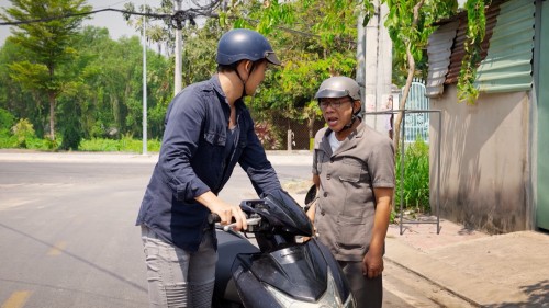 [Clip]Bác Ba Phi Trung Dân gay gắt lên án thói quen xấu khi tham gia giao thông 