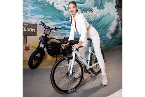 Hoa hậu Bảo Ngọc chính thức trở thành đại sứ Jeep Bicycle Vietnam