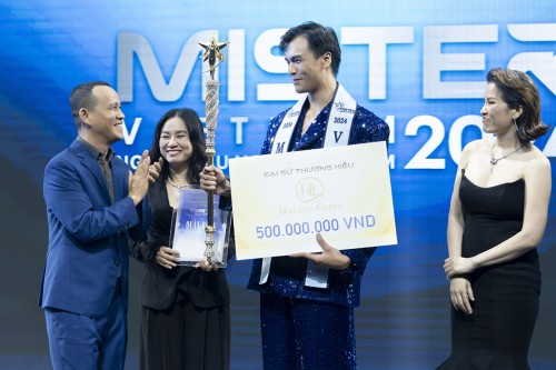 Với lối ứng xử thông minh Trần Mạnh Lân vinh danh Mister Vietnam mùa 2- 2024