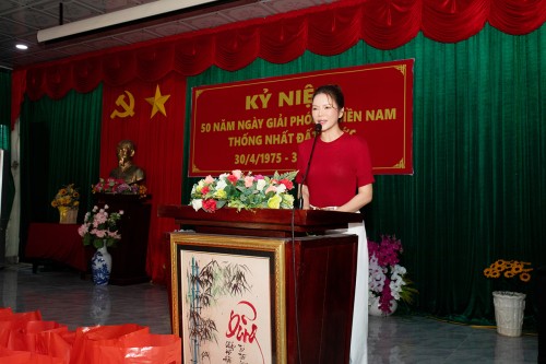 Lý Nhã Kỳ tri ân cựu chiến binh Long Đất dịp đại lễ 30.4