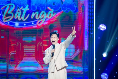 [Clip]Ca sĩ Nam Cường tiếp tục làm MC gameshow Biến Hóa Bất Ngờ