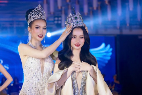 Annie Nguyễn đăng quang Hoa hậu Doanh nhân Hoà bình Thế giới 2025 với vương miện 2,5 tỷ đồng  