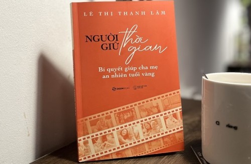 Người giữ thời gian - Hành trình bên người cha được tái hiện qua 33 câu chuyện giản dị và đầy cảm xúc