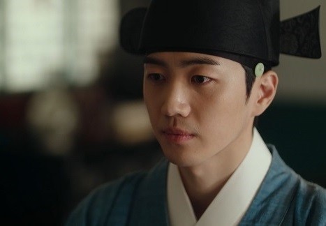 Đạo diễn phim Tình Yêu Đế Vương nói gì về hai diễn viên chính Lee Junho (2PM) và Lee Se Young?