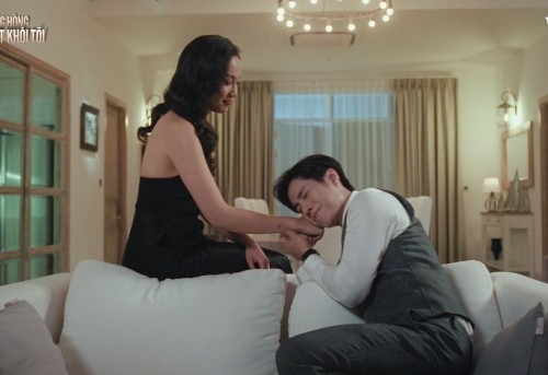 Otis đỏ mặt quay cảnh nóng với Lan Thy, Thủy Tiên đứng xem ngoài set