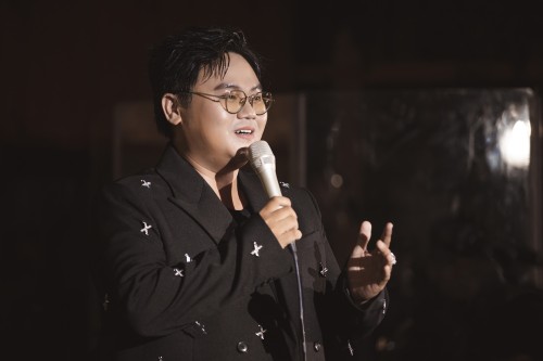 Host Thảo Trần luôn day dứt qua các đêm diễn về một chuyện tình đẹp của mình