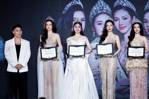 Top 4 Miss Earth rạng rỡ cùng chân dung nàng hậu dự thi quốc tế