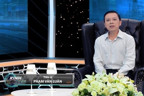 [Clip]Tiến sĩ Phạm Văn Luân: “Nguyễn Đình Chiểu là người Nam Bộ duy nhất trong 7 danh nhân văn hóa Việt Nam”