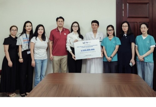 Gia đình ông Johnathan Hạnh Nguyễn tặng 1,52 tỷ đồng cho tổ chức Smile Train 