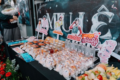 Loạt food truck “xịn sò” phủ rực Vạn Phúc City, Xinhiu tiếp sức cho Em Xinh “Say Hi” Concert -  Đêm 1