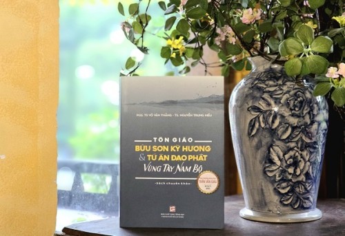 TÔN GIÁO BỬU SƠN KỲ HƯƠNG VÀ TỨ ÂN ĐẠO PHẬT VÙNG TÂY NAM BỘ