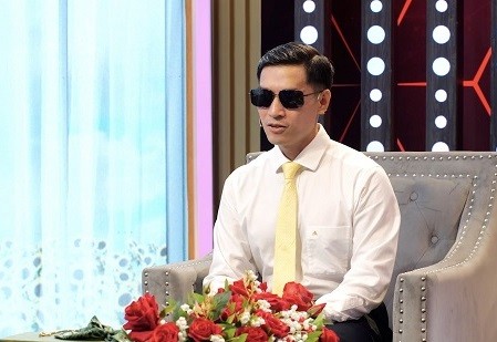 [Clip]Đời Rất Đẹp: Mất ánh sáng đôi mắt, Huỳnh Hữu Cảnh vẫn thắp sáng đường đua bằng ý chí phi thường    