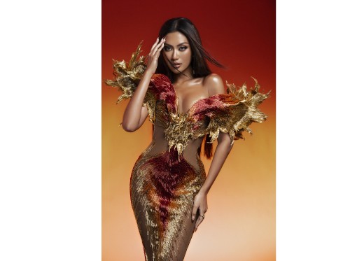 HOA HẬU KETUT PERMATA JULIASTRID SARI HÓA “CÔ GÁI RỒNG” SẴN SÀNG TÌM KIẾM NGƯỜI KẾ NHIỆM 