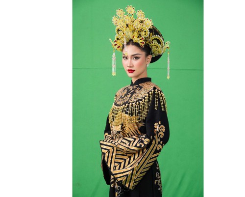 HOA HẬU PHƯƠNG LINH HÓA THÂN THÀNH NỮ DU KÍCH, THÁI HẬU DƯƠNG VÂN NGA TRONG HÌNH HIỆU MISS COSMO 2025