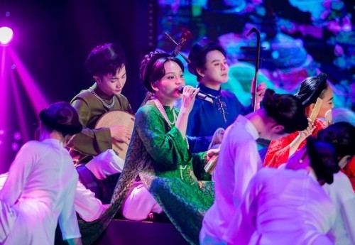 Trương Thúy Quỳnh: từ cô sinh viên Thanh nhạc đến Quán quân Đấu Trường Ngôi Sao