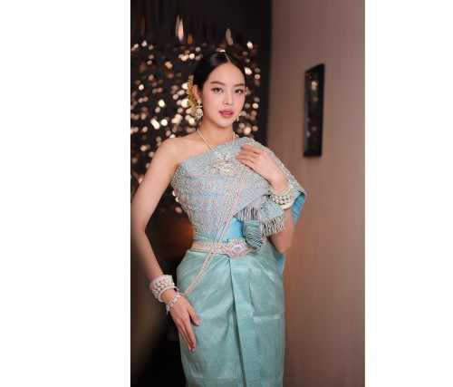 Hoa hậu Quốc tế Thanh Thủy  trao sash Miss International Cambodia đánh dấu đã công du hơn 10 quốc gia