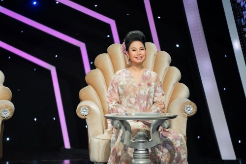 [Clip]Ca sĩ Thùy Trang: “Từ ngày hát nhạc Phật giáo, tôi thấy lòng an lạc và hạnh phúc hơn”