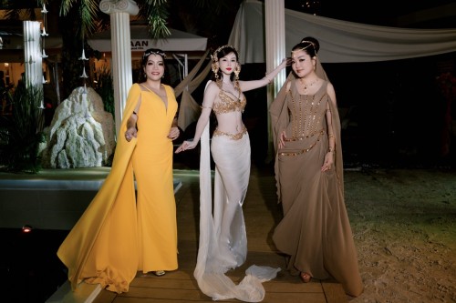 Hoa hậu Hoàng Thanh Nga hóa thân thành Công nương Ba Tư rực rỡ, sánh đôi cùng ông xã đi dự tiệc