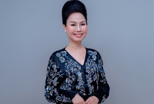 [Clip]Ca sĩ Thùy Trang không dám khuyên chuyện hôn nhân