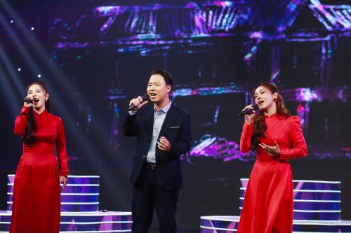 [Clip]NGHỆ SĨ THANH HẰNG TẤM TẮC KHEN BA THẦY CÔ GIÁO 