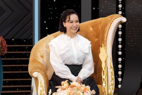 [Clip]Ca sĩ Trần Mỹ Ngọc tiết lộ kỷ niệm thanh xuân