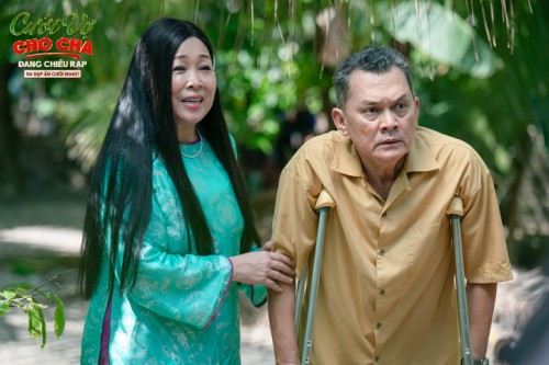 [Clip]HỒNG VÂN VÀ HỮU CHÂU “NỐI LẠI TÌNH XƯA” TRONG PHIM ĐIỆN ẢNH “CƯỚI VỢ CHO CHA”