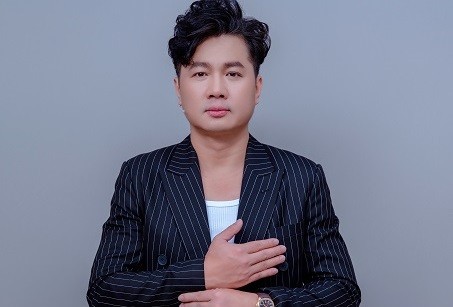 [Clip]Ca sĩ Lâm Vũ tiết lộ từng 4 lần bị tai nạn nên sở hữu siêu xe 10 tỷ cho an toàn