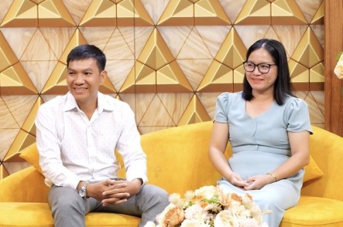 [Clip]Thuận Vợ Thuận Chồng:  Nhà trai sốc khi con dâu giấu hoàn cảnh gia đình cho đến ngày đính hôn