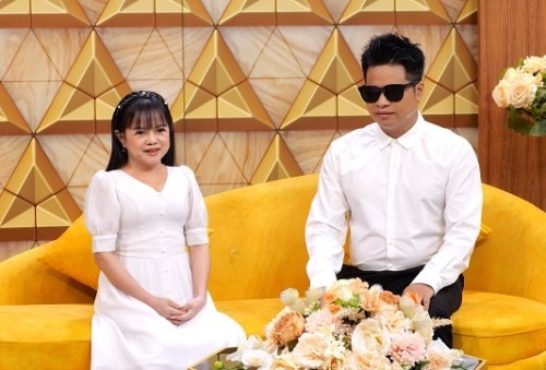 [Clip]Thuận Vợ Thuận Chồng: Tình yêu nghị lực của cô nàng nấm lùn Thanh Hằng và chàng khiếm thị Hà Văn Đông