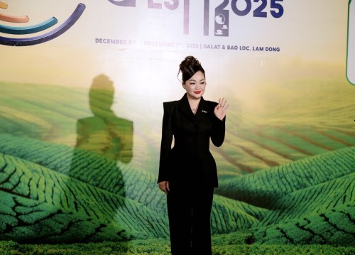 Hoa hậu Hoàng Thanh Nga tỏa sáng tại chuỗi sự kiện của Miss Cosmo 2025