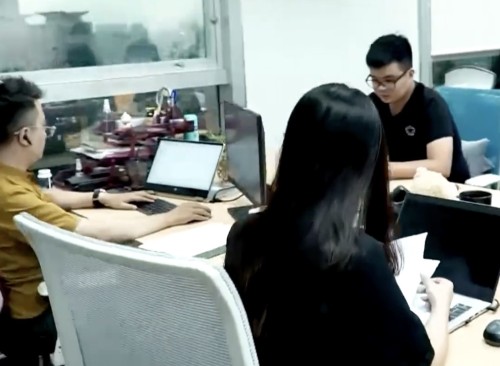 Câu Chuyện Cuộc Sống: Sử dụng thiết bị công nghệ một cách có ý thức 