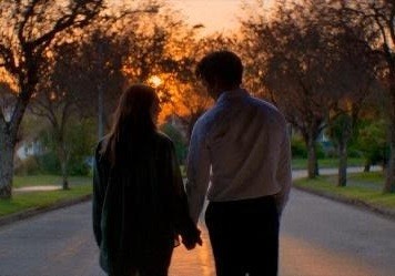 [Clip]“CHỌN CHỒNG NƠI CHÍN SUỐI” – PHIM MỚI TỪ HÃNG A24 TUNG TRAILER TUY HÀI MÀ “CHẠM”