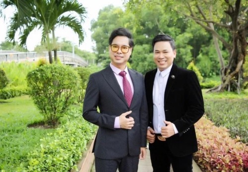 [Clip]Danh ca Ngọc Sơn đồng hành cùng Michael Lang trong ca khúc viết về bà con nông dân