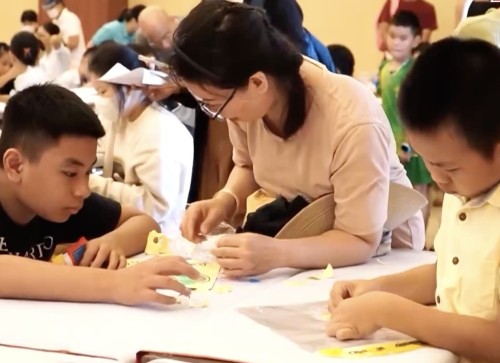 Câu Chuyện Cuộc Sống: Làm gì khi từ lóng hấp dẫn trẻ?