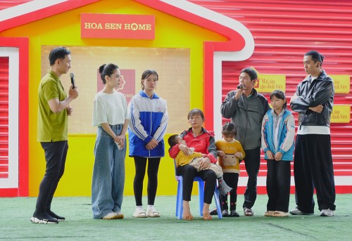 MC Thành Trung, ca nương Kiều Anh rơi nước mắt trước ước mơ làm bác sĩ của những em nhỏ có người thân bệnh nặng