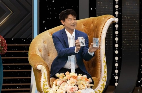 [Clip]Chiếc băng cassette và những năm tháng rực rỡ trong sự nghiệp danh ca Thái Châu