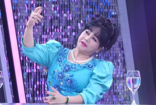 [Clip]Chị Em Gỡ Rối: Danh ca Ngọc Ánh: “Vợ đi tập gym nên mặc đồ kín đáo đề chồng bớt ghen”          