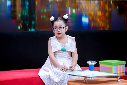 [Clip]Điều Con Muốn Nói: Bé gái 8 tuổi bị bệnh nặng không dám buồn, sợ ba mẹ hết tiền vì mình