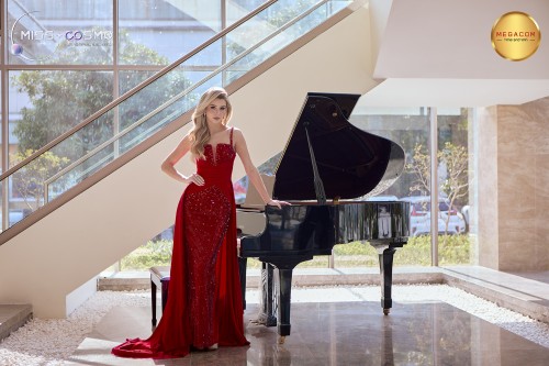 ĐƯƠNG KIM HOA HẬU HOÀN VŨ QUỐC TẾ YOLINA LINDQUIST ĐẢM NHẬN VAI TRÒ MC TRÊN KÊNH TRUYỀN HÌNH ĐỐI NGOẠI QUỐC GIA VIETNAM TODAY