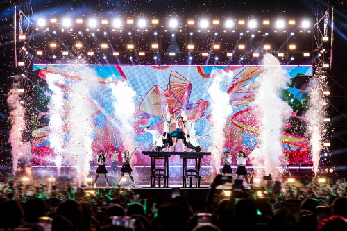 4 thế hệ người hâm mộ hội tụ tại Fan Meeting Phương Mỹ Chi