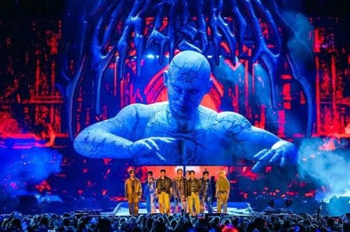 [Clip]Stray Kids bắt tay cùng Universal Pictures, mang tour diễn có doanh thu cao nhất 2025 lên màn ảnh rộng