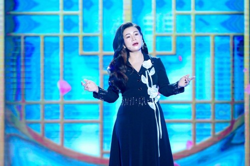 [Clip]Dương Hồng Loan tiết lộ sở thích “lạ”, trái ngược hoàn toàn với hình ảnh sâu lắng trên sân khấu