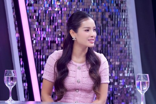 [Clip]Chị Em Gỡ Rối: Phương Trinh Jolie trải lòng: “Đừng để ba mẹ cảm thấy mình là người thừa trong gia đình”