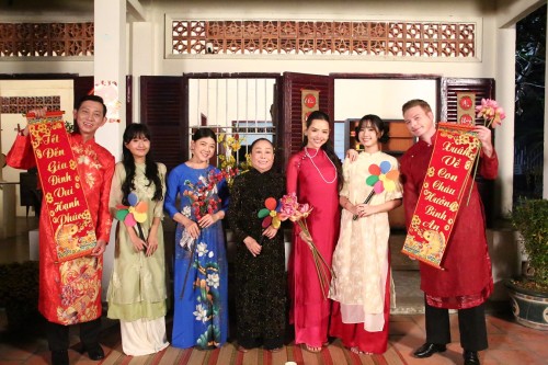 Phim “Màu Tết hương quê”: Câu chuyện Tết chạm vào nỗi day dứt của những người con xa quê