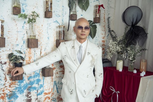 Phan Đinh Tùng chọn hát về sự đồng hành trong Thành Đôi