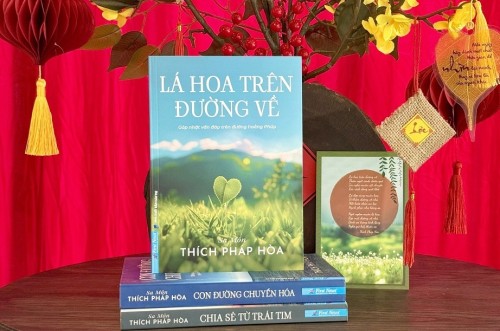 ‘Lá hoa trên đường về’ - Những vấn đáp mở lối tỉnh thức giữa đời sống hiện đại
