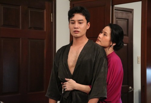 Quan hệ cấm kỵ của bà Kim và con riêng của chồng trong “Người thừa kế không danh phận” gây tranh cãi dữ dội